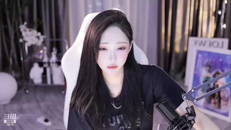 【2022-06-11 23点场】VIVI小小酥：来吹牛！~~今天在啦