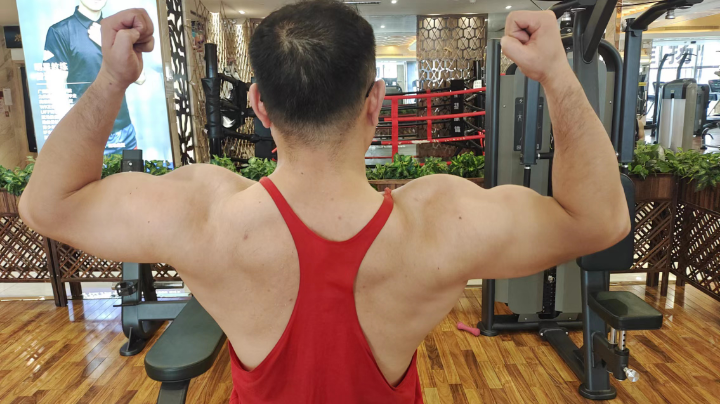 背部还在茁壮成长。