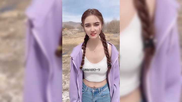 美女开车自驾游真是快乐，好漂亮啊
