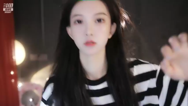 【2022-06-13 20点场】南妹儿呀：身高170的模特mm哦~