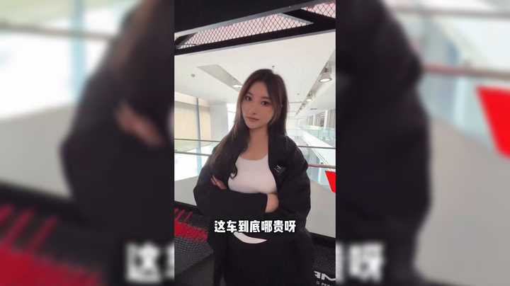 美女小姐姐去奔驰4S店面试，真有意思啊