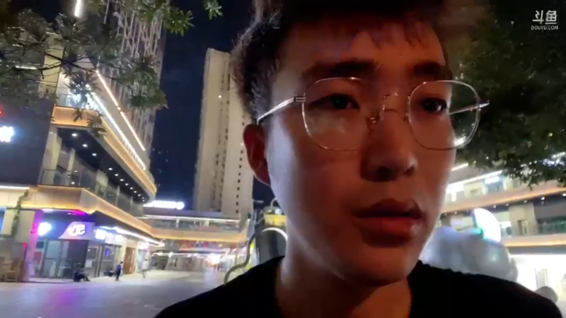 【2022-06-13 21点场】别问问就黑皮：【小奶团】黑皮~