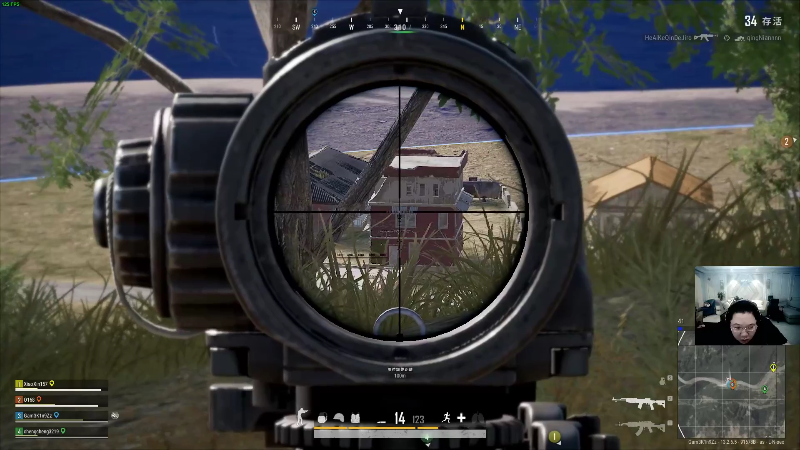 我在斗鱼看即将拥有人鱼线的PDD直播英雄联盟