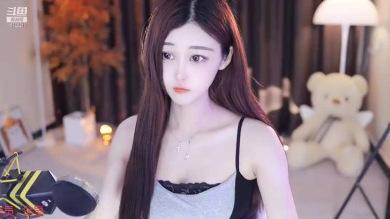 【2022-06-14 15点场】苏小懒38D：呆萌懒妹无敌射手嘎嘎乱杀