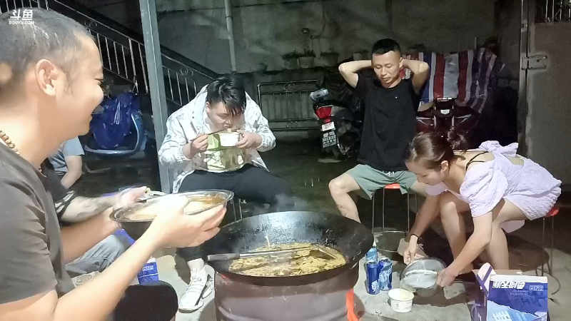 【户外】黑哥户外的精彩时刻 20220615 20点场