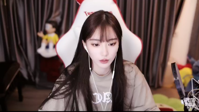 【2022-06-14 22点场】小苏菲：摩羯  172  38岁