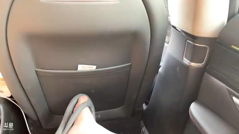 【2022-06-14 17点场】何二抛zZ：2pao：驴酱马仔的聚会