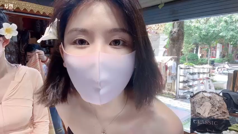 【2022-06-15 15点场】douyu小漠：小漠有乃：西双版纳帝王享受第一天！