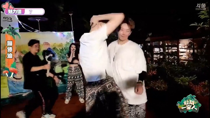 小王哥和小漠-Gangnam Style