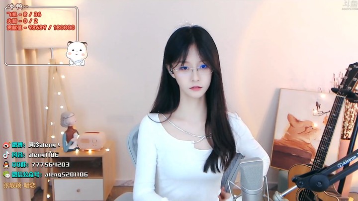 美女阿冷演唱《遥远的你》