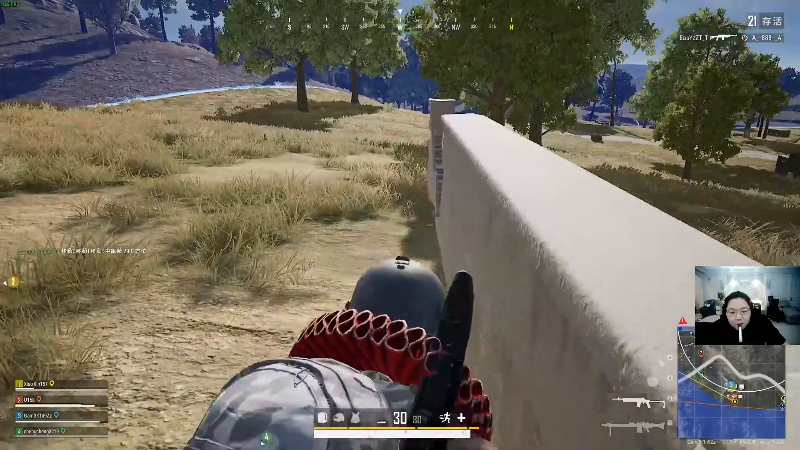 我在斗鱼看即将拥有人鱼线的PDD直播英雄联盟