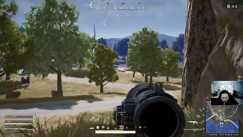 我在斗鱼看即将拥有人鱼线的PDD直播英雄联盟