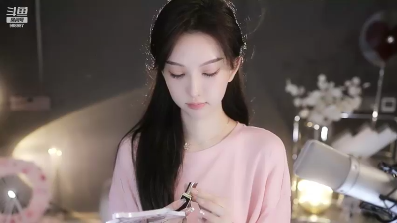 【2022-06-19 21点场】南妹儿呀：身高170的模特mm哦~