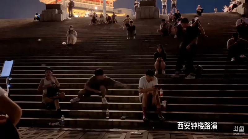 【2022-06-20 01点场】主播阿郎：带着阿芬去新疆 day 15西安