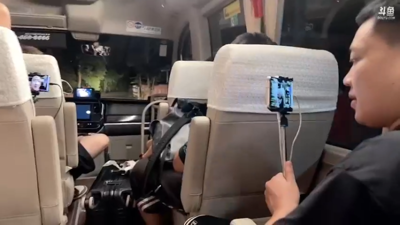 【2022-06-19 23点场】douyu小漠：云南一家人 Day4 85982