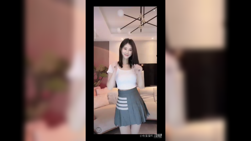 身材高挑,脸容漂亮,气质动人的小姐姐4