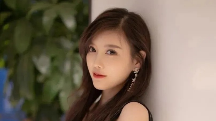 去哪儿认识那么多，那么快就认识一个新的女性伙伴，除非你之前就