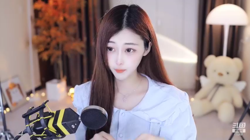 【2022-06-24 21点场】苏小懒38D：呆萌懒妹无敌射手嘎嘎乱杀