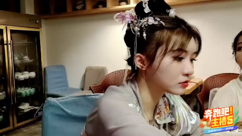 【2022-06-24 20点场】胡嘉一：《奔跑吧！主播》day2..牡丹博物馆