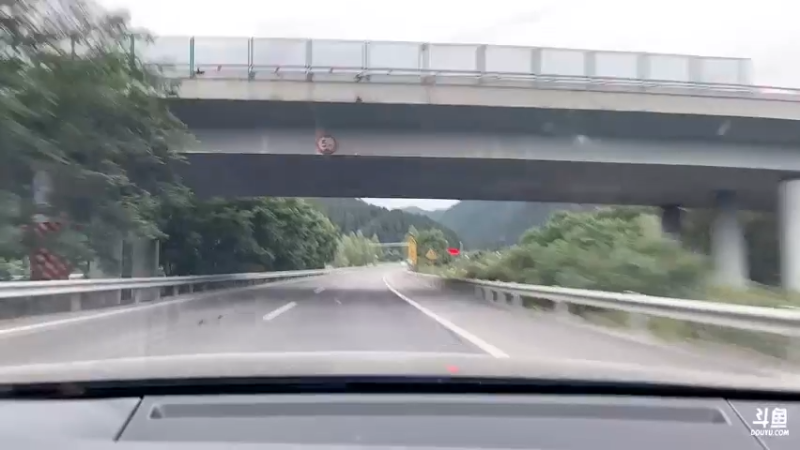 【2022-06-25 19点场】主播阿郎：西安钟鼓楼街演