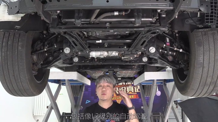 坦克500：“跨过山和大海”，看看底盘如何？