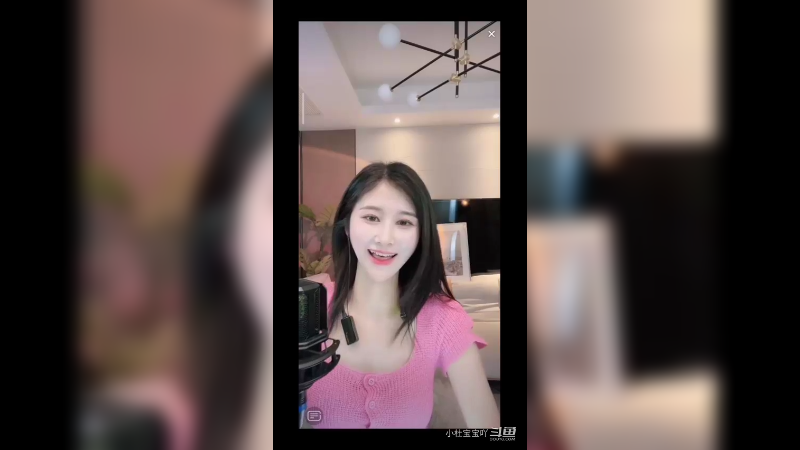 身材高挑,脸容漂亮,气质动人的小姐姐10