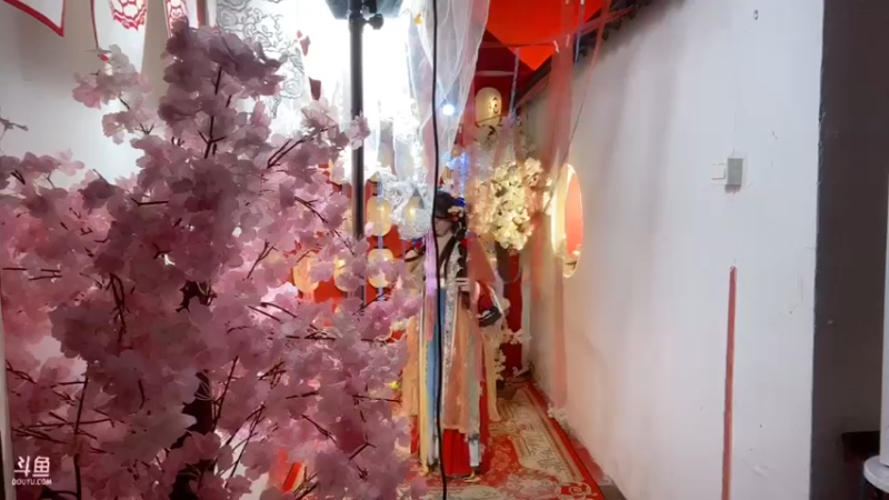 【2022-06-28 18点场】骆歆冲冲冲：骆歆：黄金双倍，啵啵~