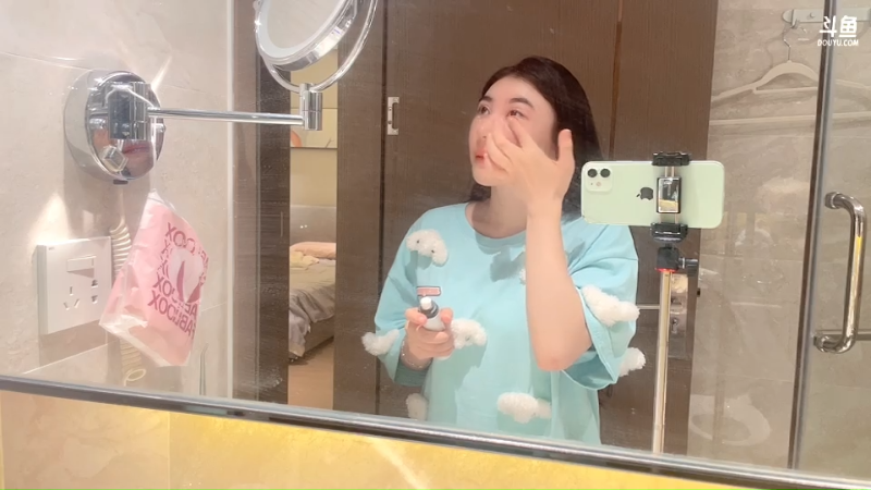 【户外】XX是个坏女人的精彩时刻 20220628 00点场