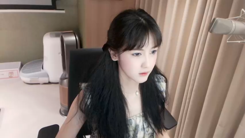 【2022-06-27 22点场】iu可可曾：今日双倍，emmm，怎么不玩呢