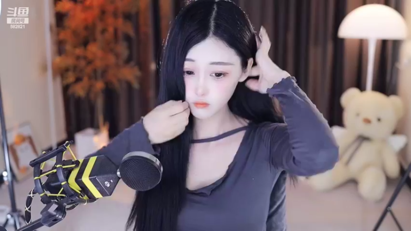 【2022-06-30 15点场】苏小懒38D：呆萌懒妹无敌射手嘎嘎嘎下饭