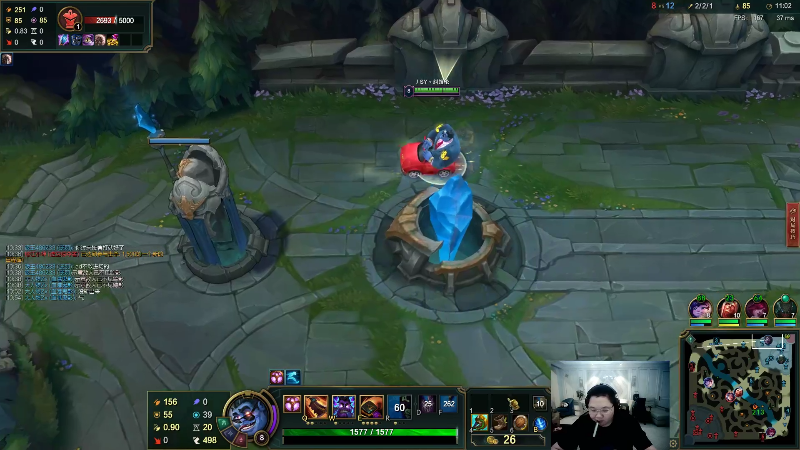 我在斗鱼看即将拥有人鱼线的PDD直播英雄联盟