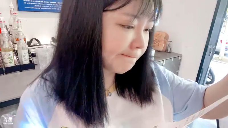 【2022-07-02 14点场】刘飞儿faye：飞儿 咖啡店打工