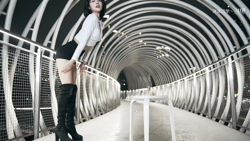 我在斗鱼看沫沫同学丶直播舞蹈