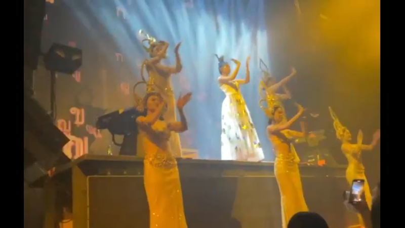 我峰哥也要来蹦傣迪