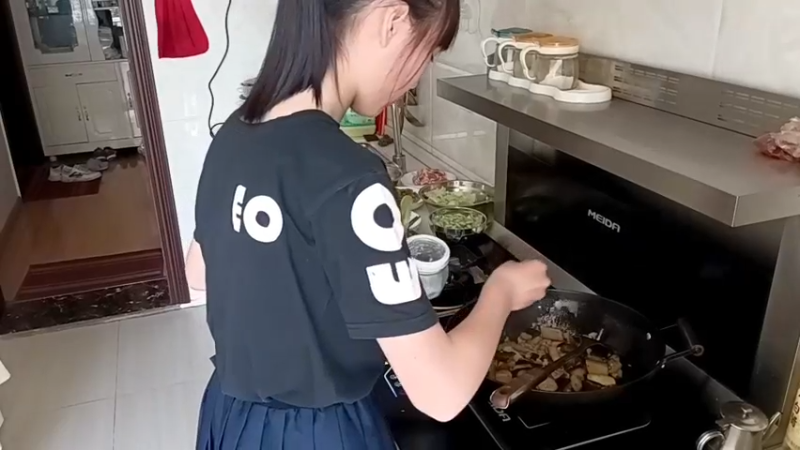 【2022-07-03 11点场】黑哥户外：农村平淡生活之有大货吗