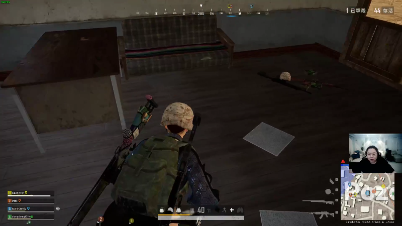 我在斗鱼看即将拥有人鱼线的PDD直播英雄联盟