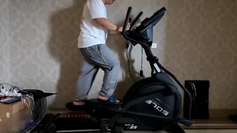 【2022-07-03 11点场】蓝战非OvO：记录减肥晨运第四天