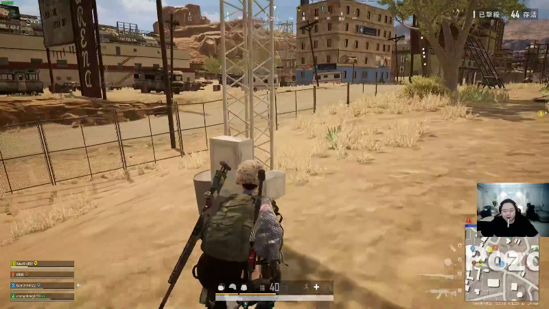 我在斗鱼看即将拥有人鱼线的PDD直播英雄联盟