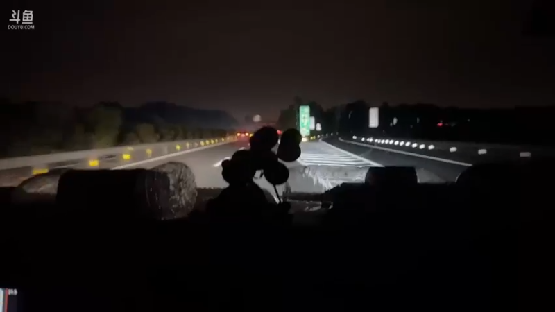 【2022-07-03 21点场】少囧丶：去成都了，请假两天7.2-7.3