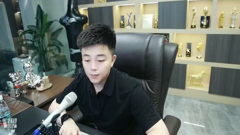 【2022-07-03 20点场】雨神丶：玩传奇只看6512！~