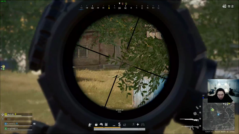 我在斗鱼看即将拥有人鱼线的PDD直播英雄联盟