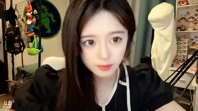 【2022-07-06 17点场】douyu小漠：由乃：今天是御姐由