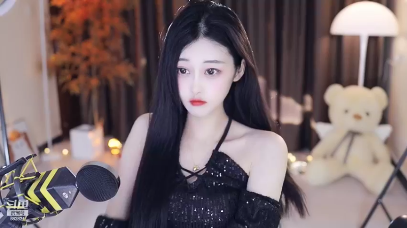 【2022-07-08 21点场】苏小懒38D：呆萌懒妹无敌射手嘎嘎乱杀