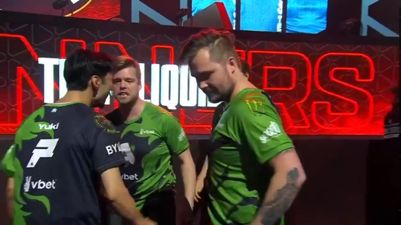 【2022-07-10 11点场】Jusley：【ALGS】明早5点总决赛不见不散