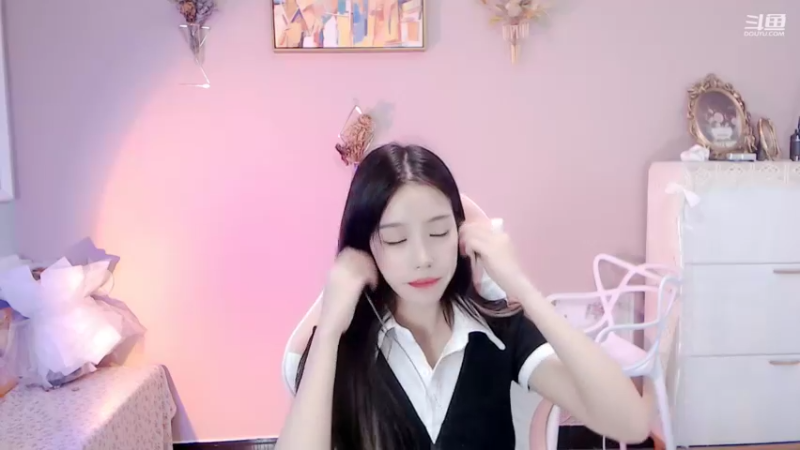 【2022-07-11 16点场】唐6儿：小奶团游戏舞蹈主播