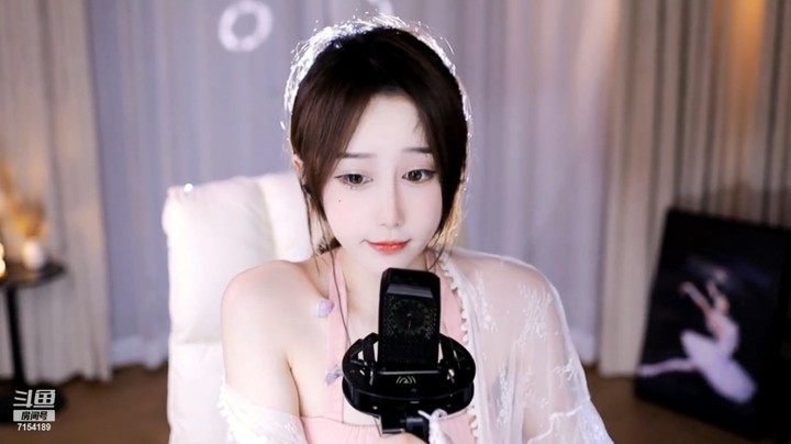 美女小姐姐唱情歌好听啊