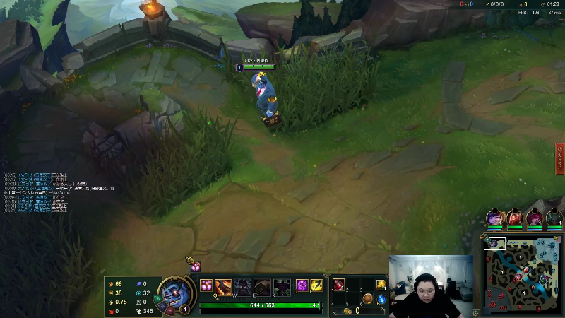 我在斗鱼看即将拥有人鱼线的PDD直播英雄联盟