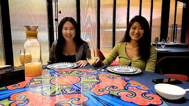 小王哥帮美女助理过生日，美女带闺蜜来吃饭