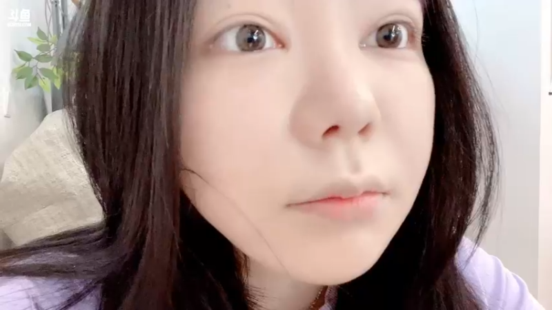 【2022-07-15 15点场】刘飞儿faye：飞儿 咖啡店的监控