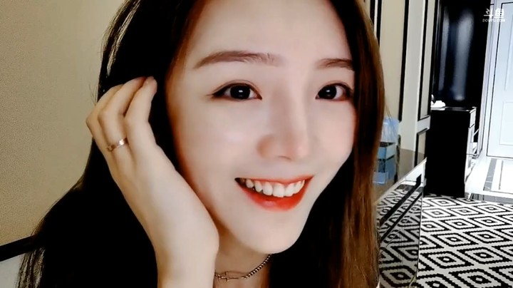 美女豆皮说想回来直播了，大家会看吗